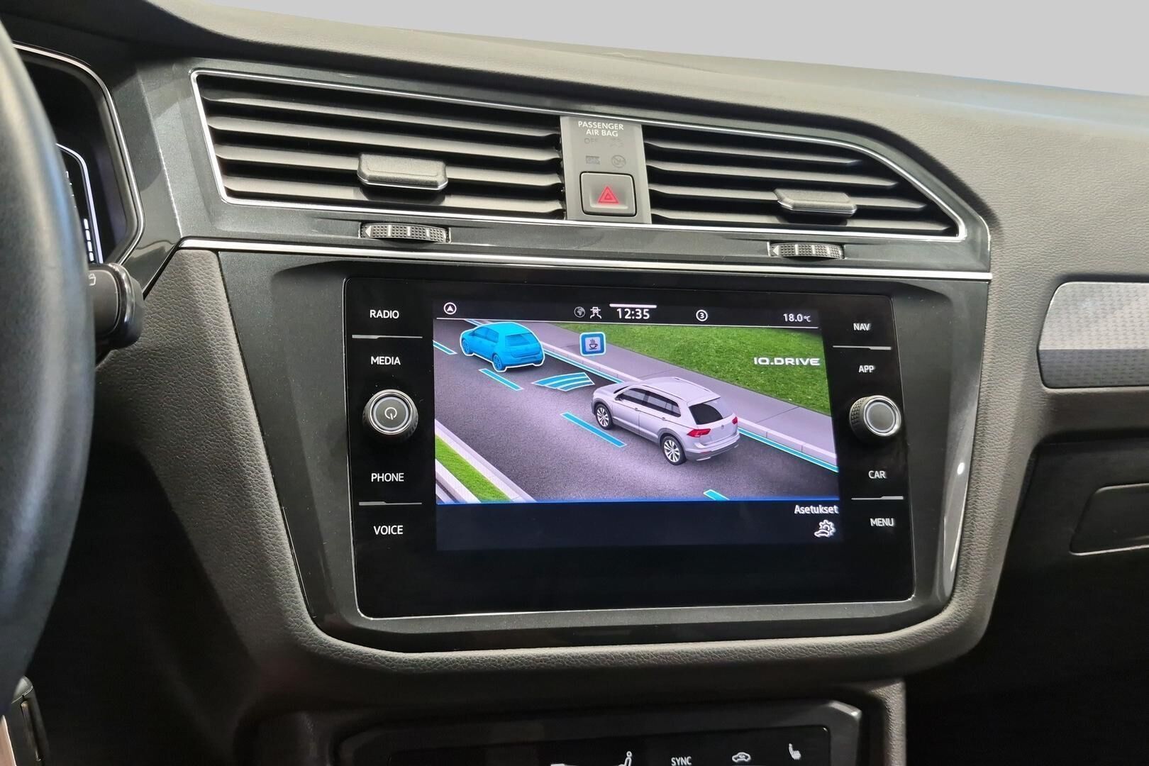 Volkswagen Tiguan iso kuva 18