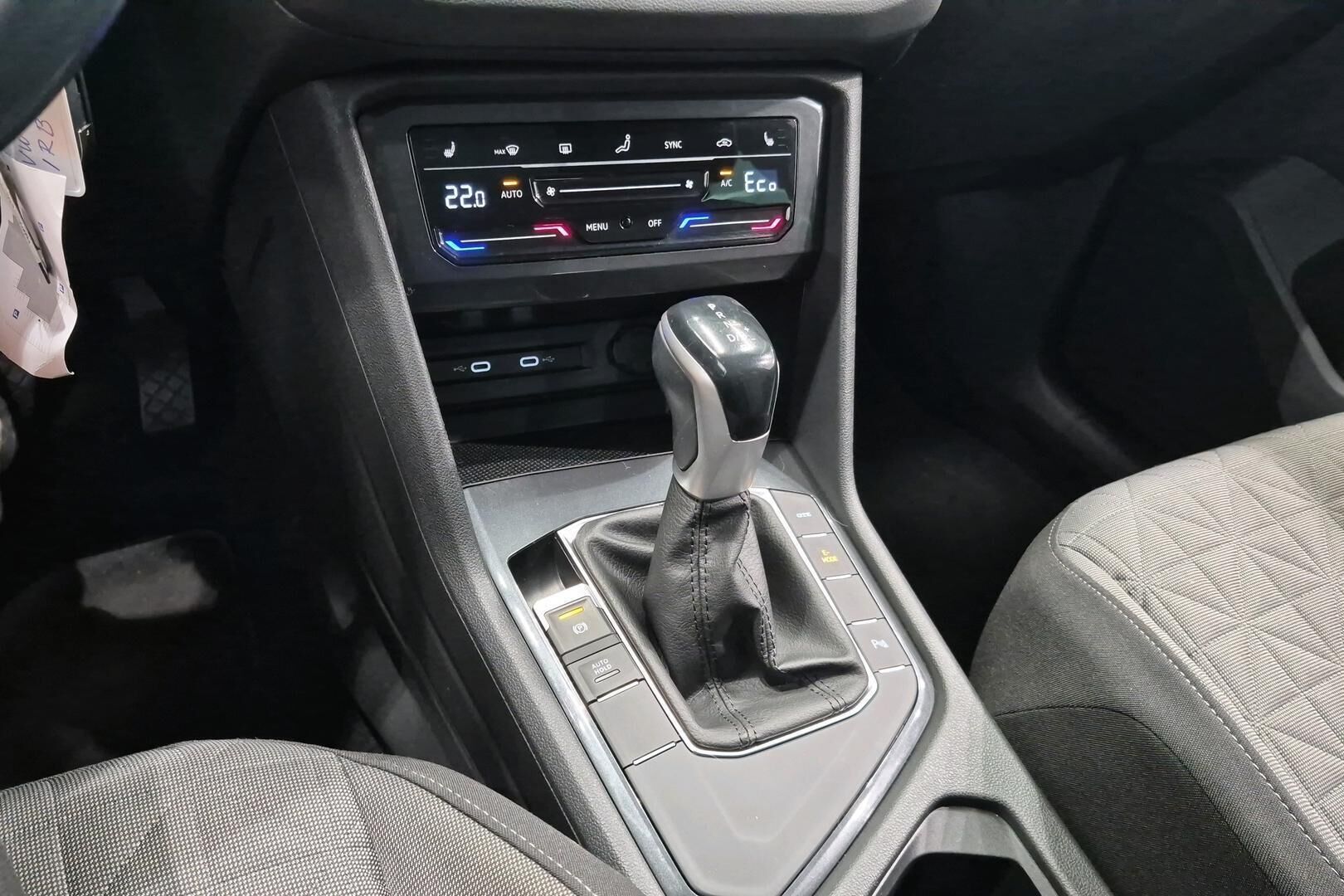Volkswagen Tiguan iso kuva 24