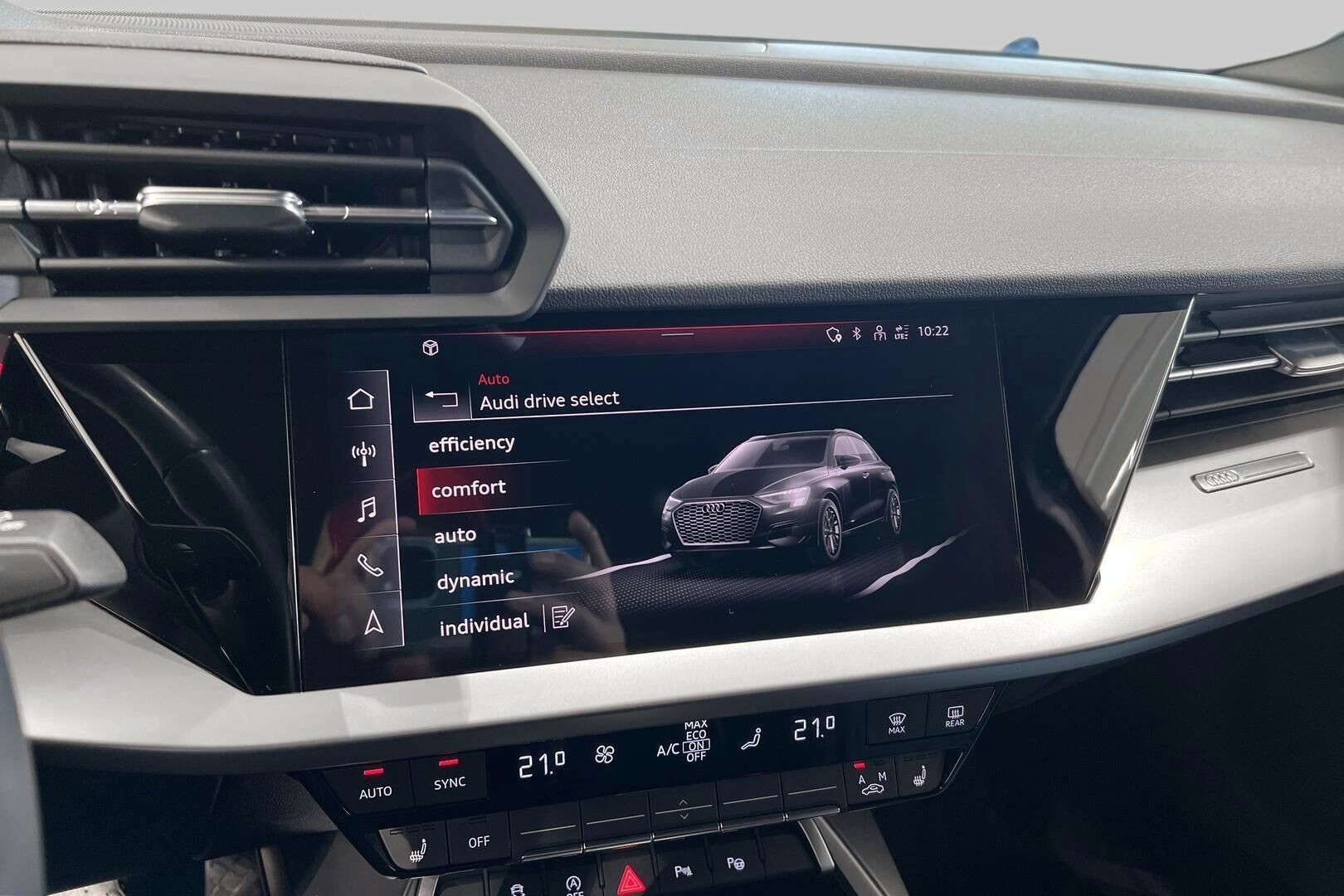 Audi A3 iso kuva 17