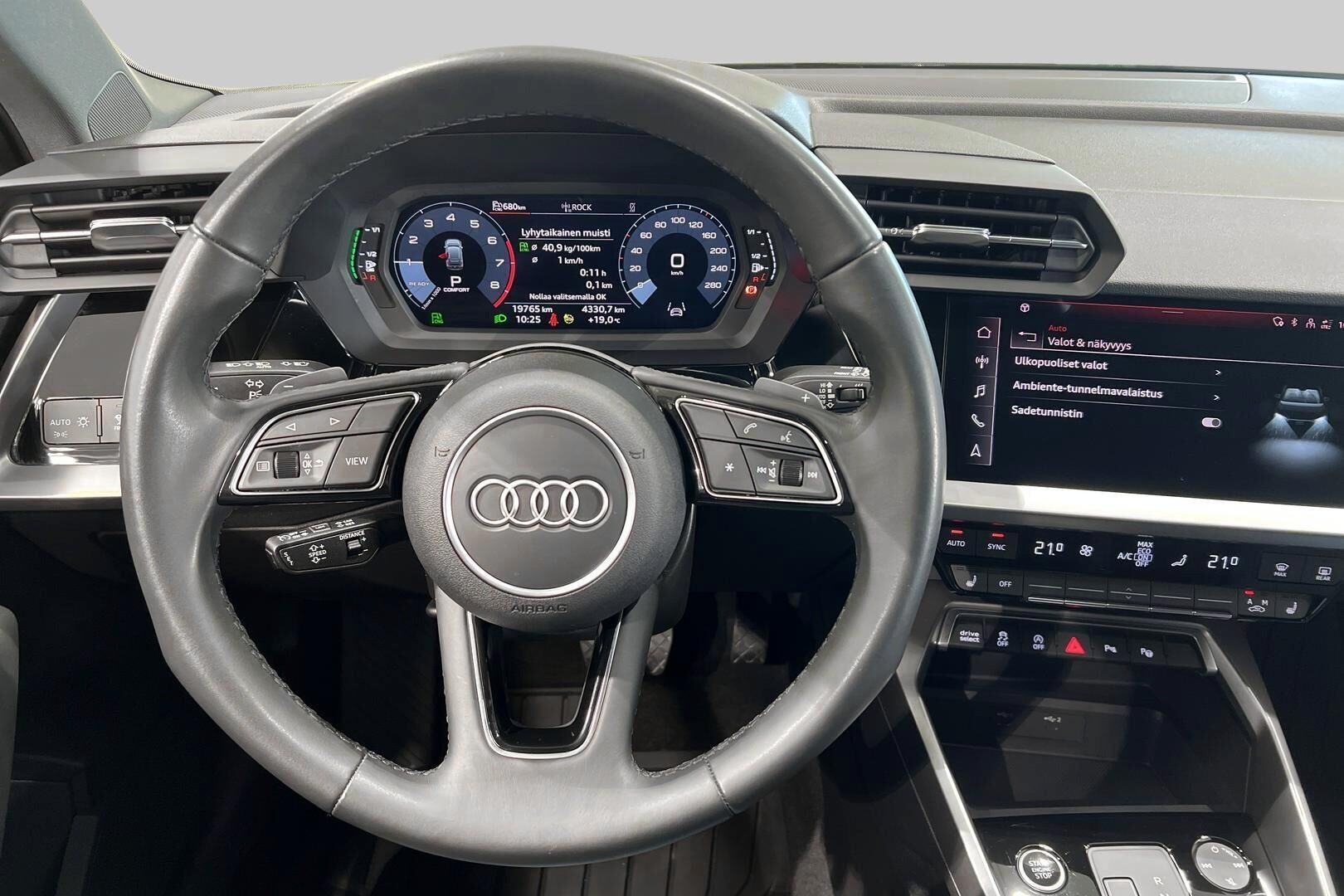 Audi A3 iso kuva 31