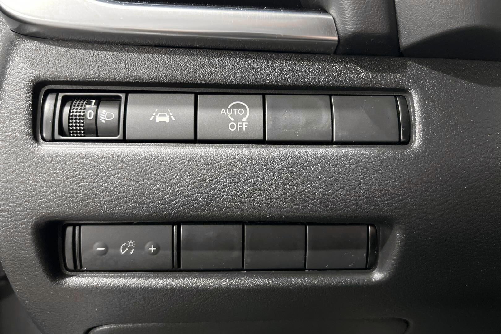 Nissan Qashqai iso kuva 14