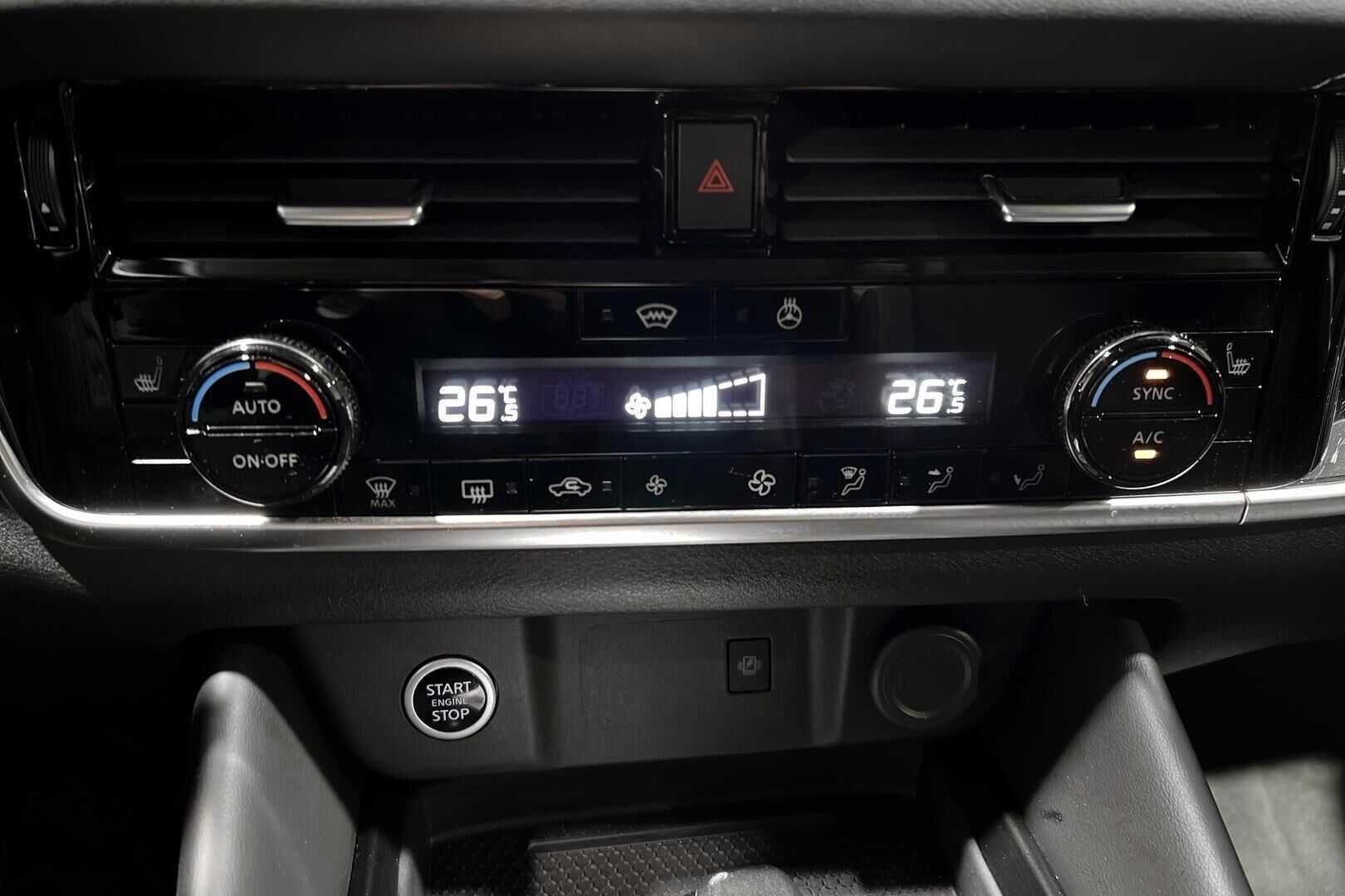 Nissan Qashqai iso kuva 17