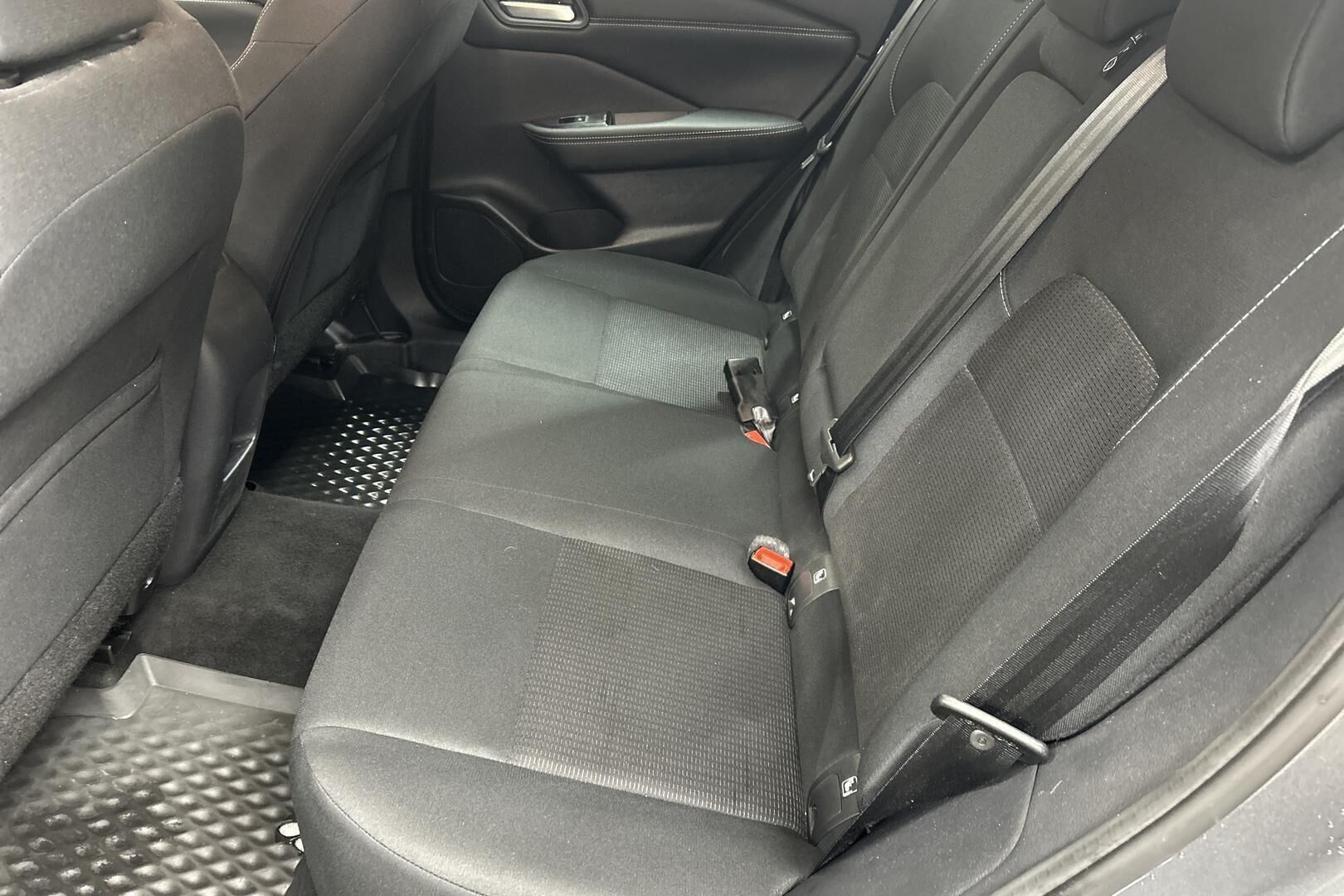 Nissan Qashqai iso kuva 10