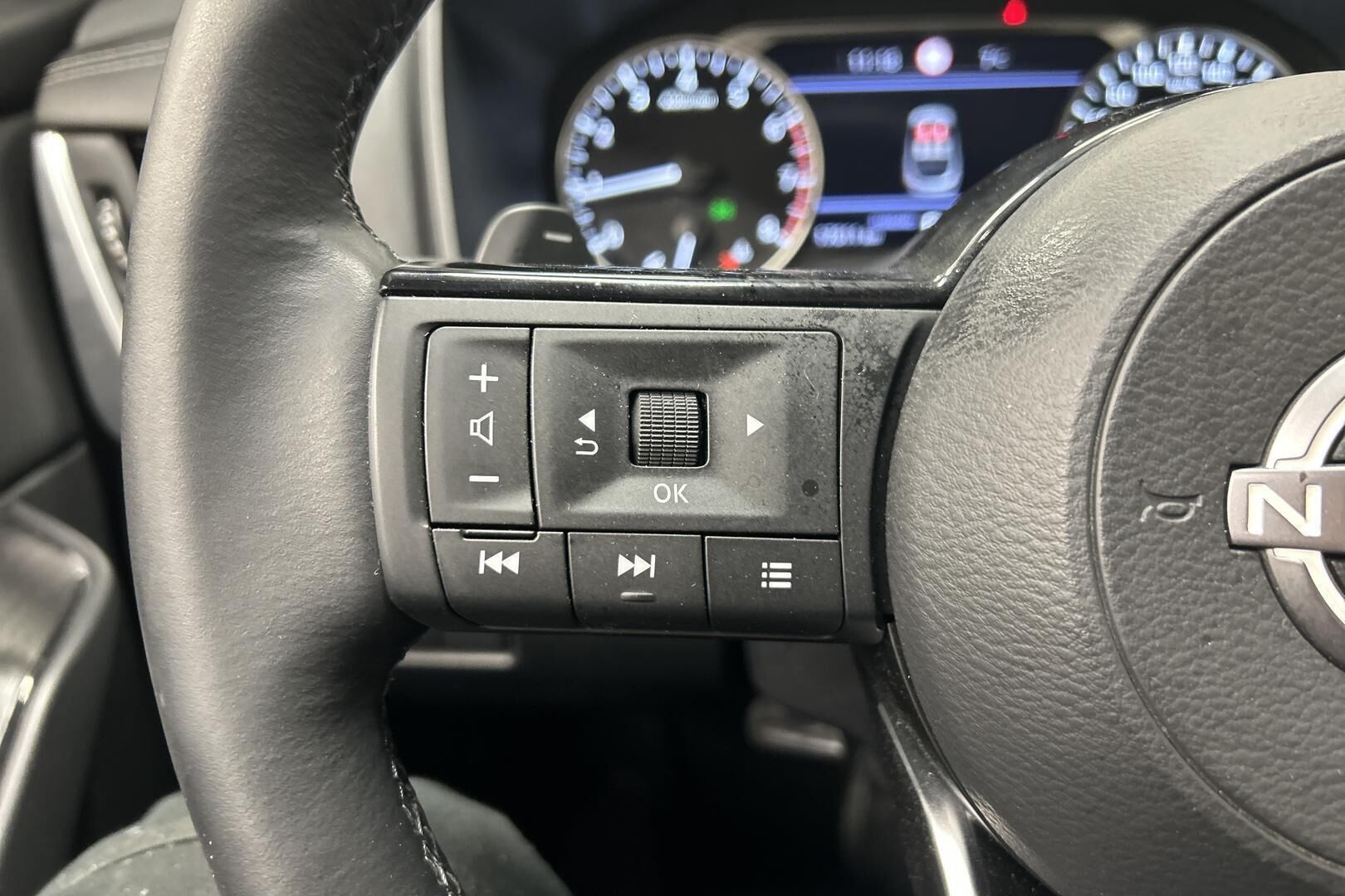 Nissan Qashqai iso kuva 15