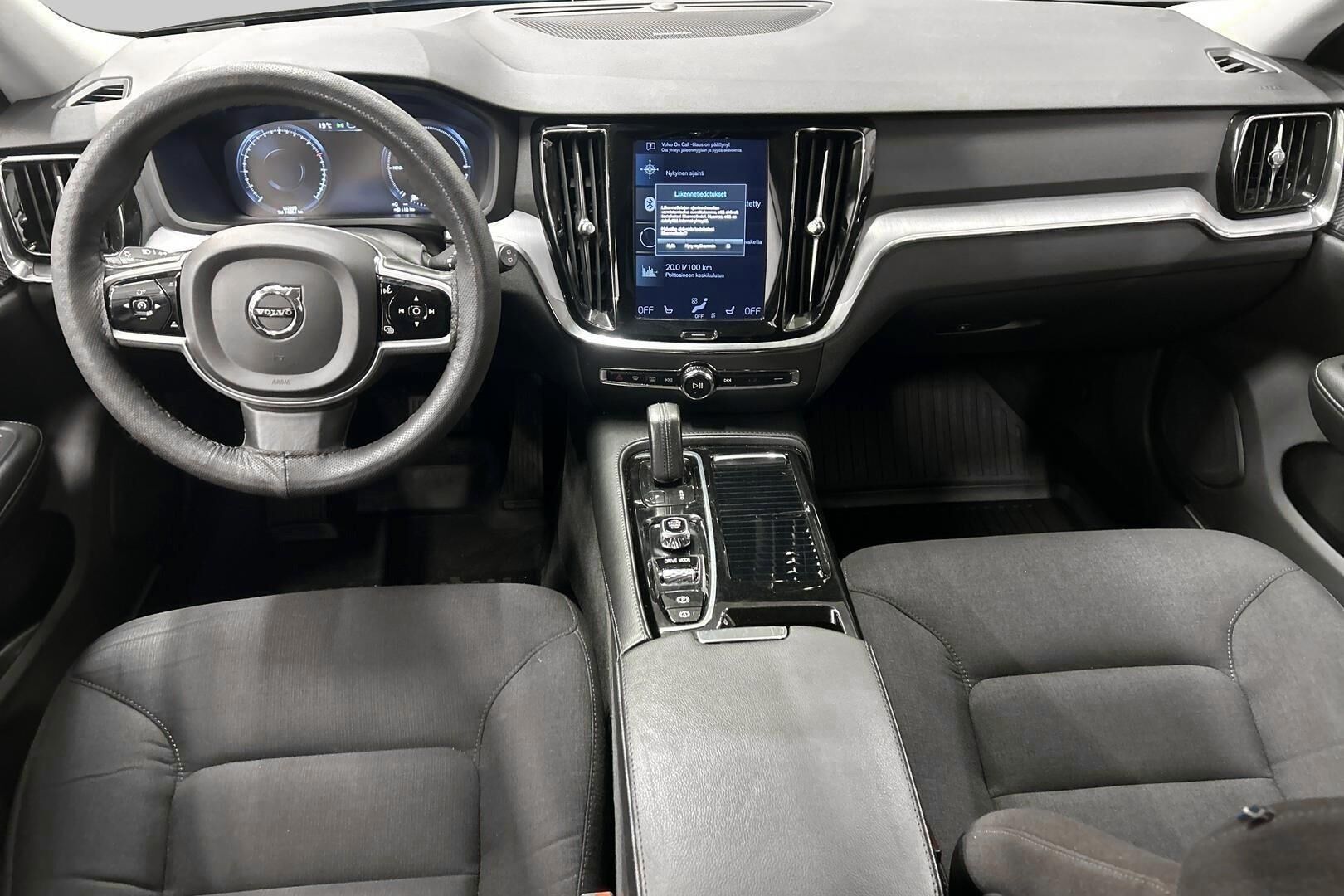 Volvo V60 iso kuva 11