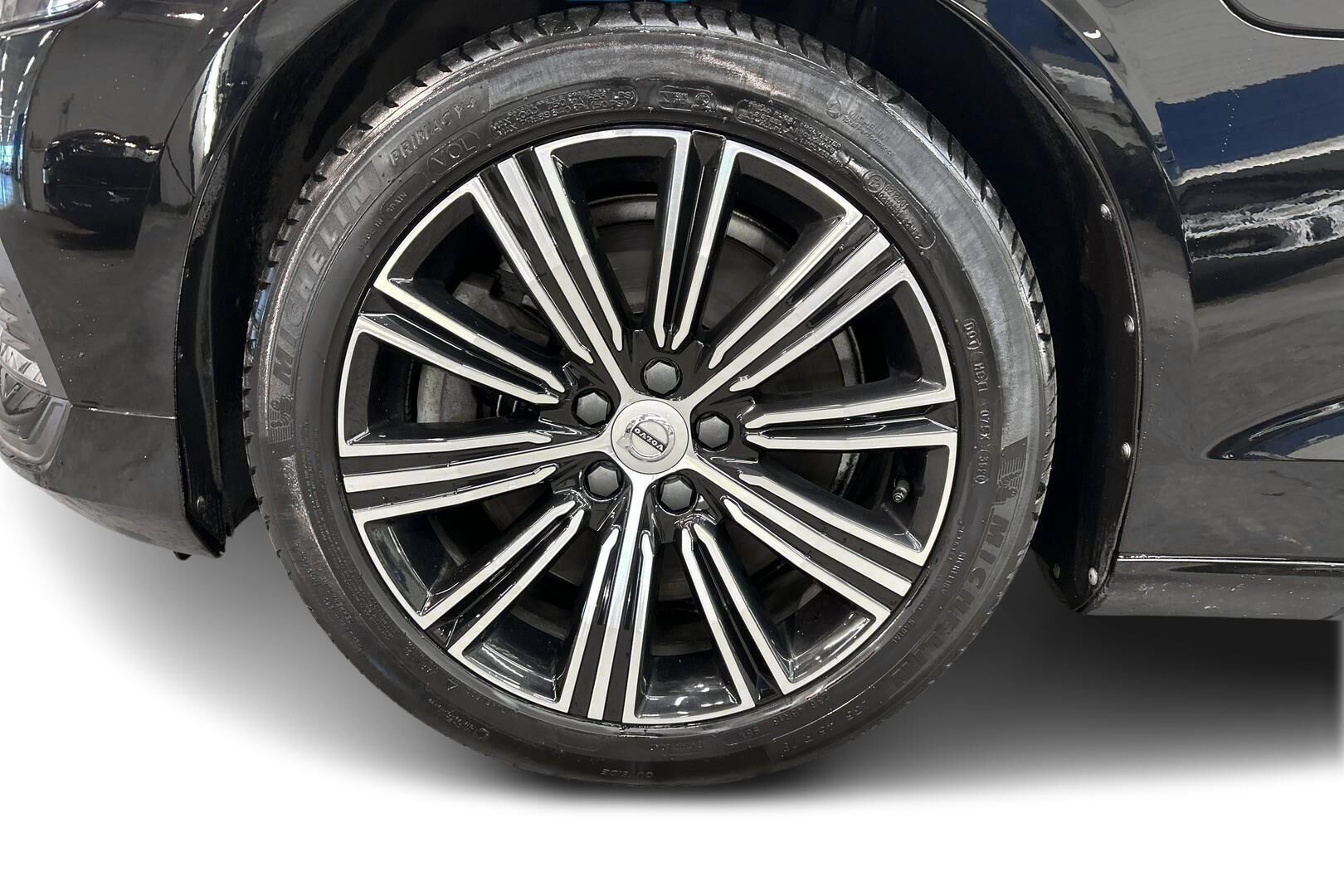 Volvo V60 iso kuva 13