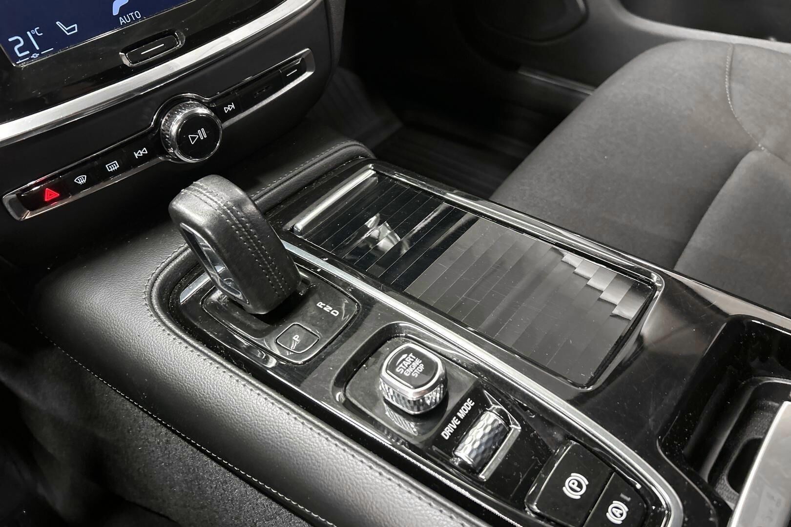 Volvo V60 iso kuva 16