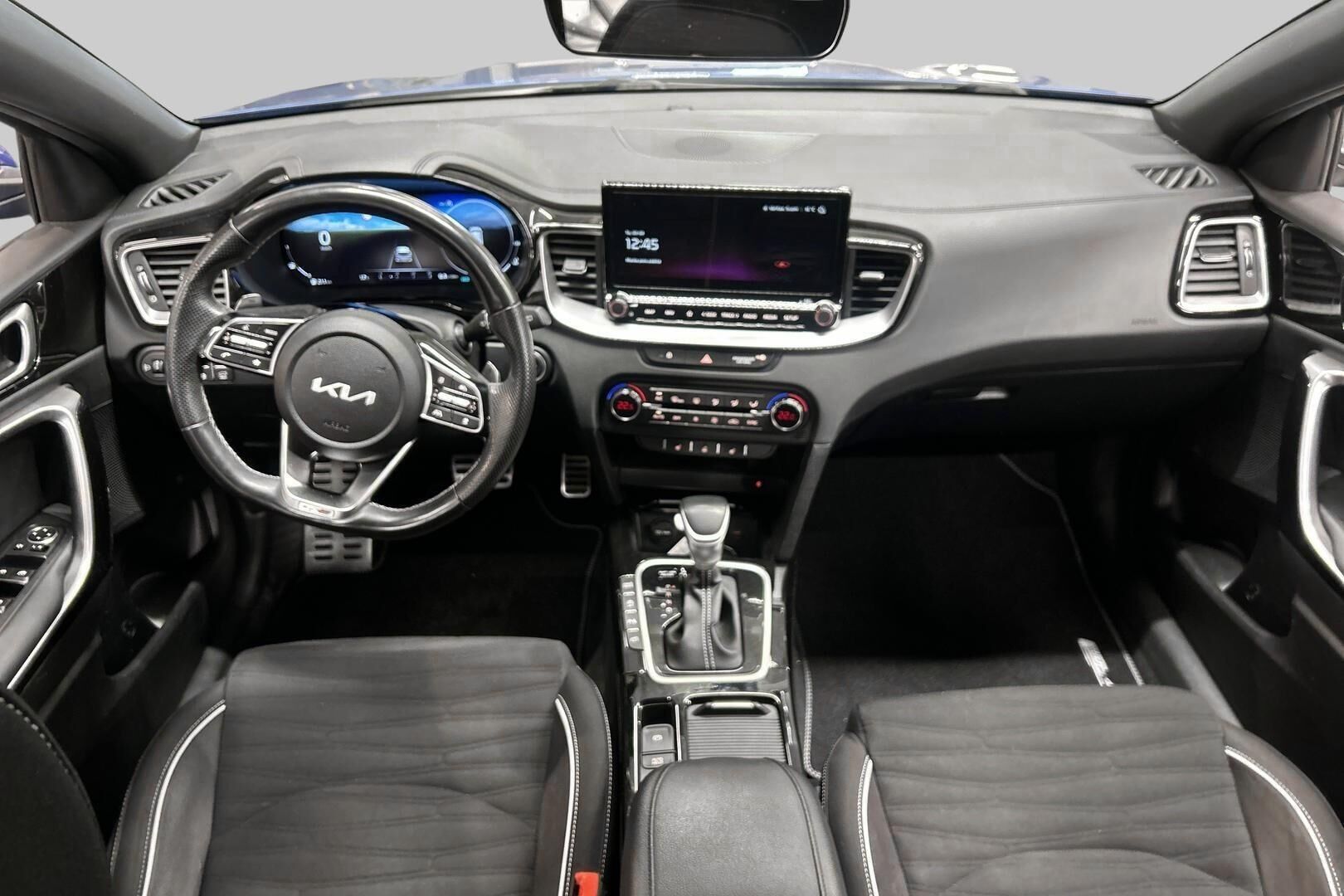 KIA Ceed iso kuva 10