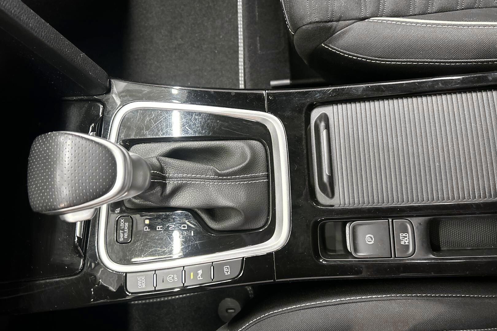 KIA Ceed iso kuva 15