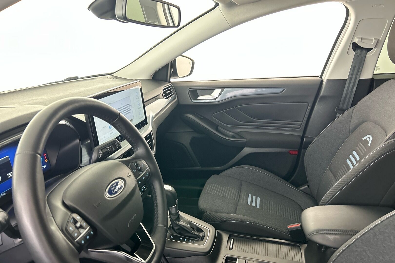 Ford Focus iso kuva 4