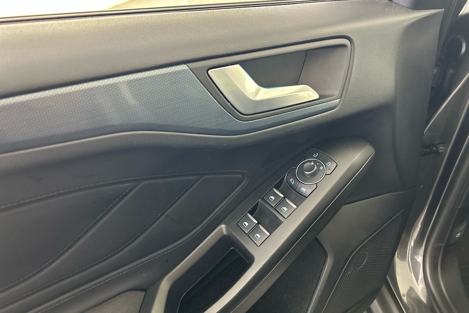 Ford Focus iso kuva 22