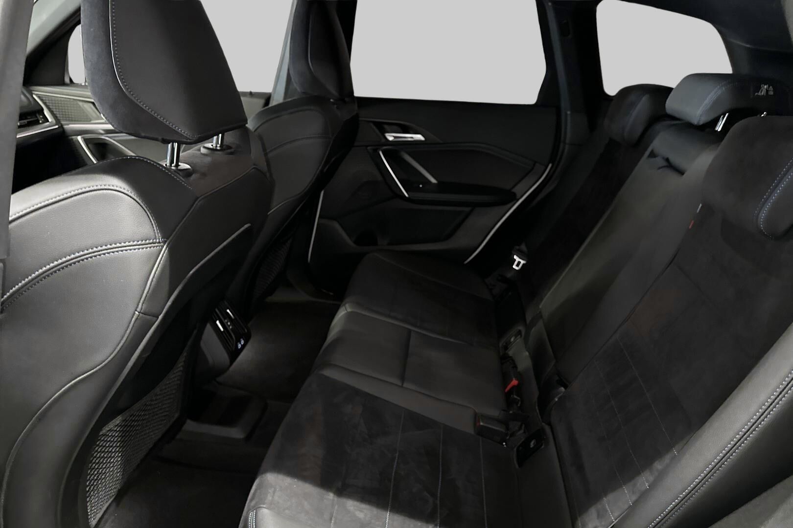 BMW X1 iso kuva 9