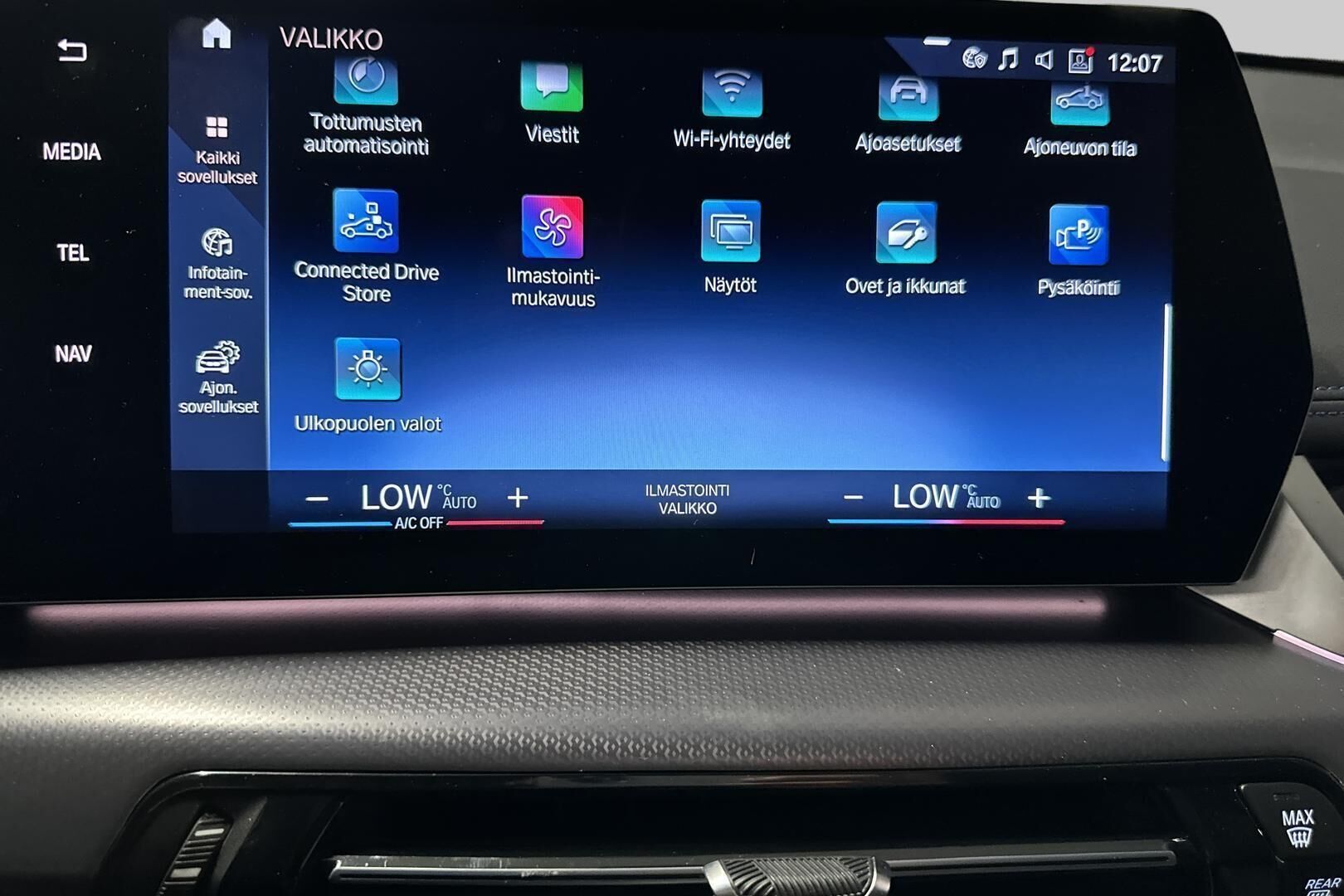 BMW X1 iso kuva 19