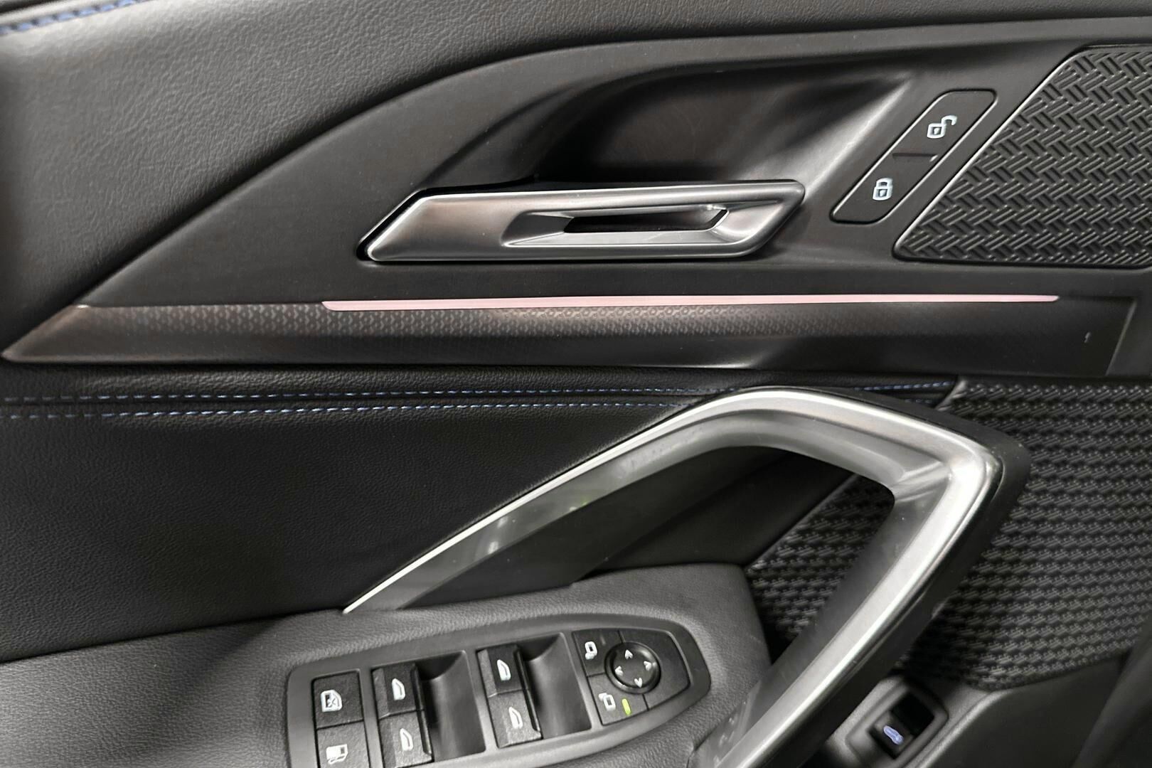 BMW X1 iso kuva 33