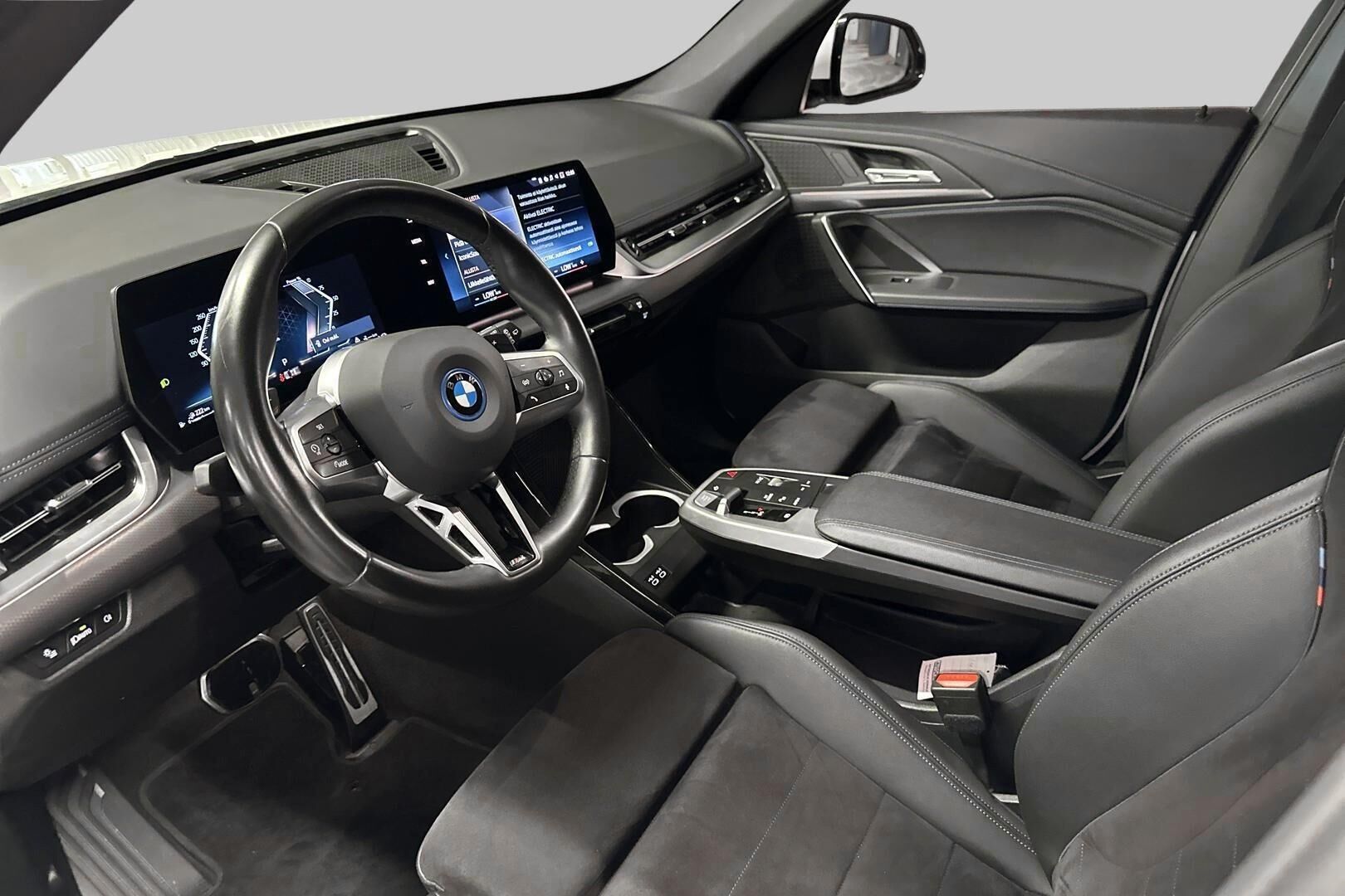 BMW X1 iso kuva 8
