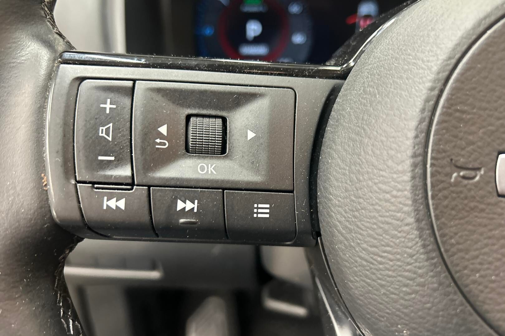 Nissan Qashqai iso kuva 14