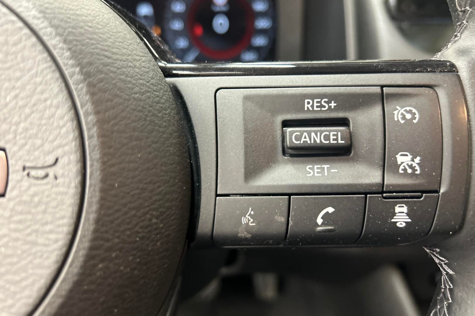 Nissan Qashqai iso kuva 15