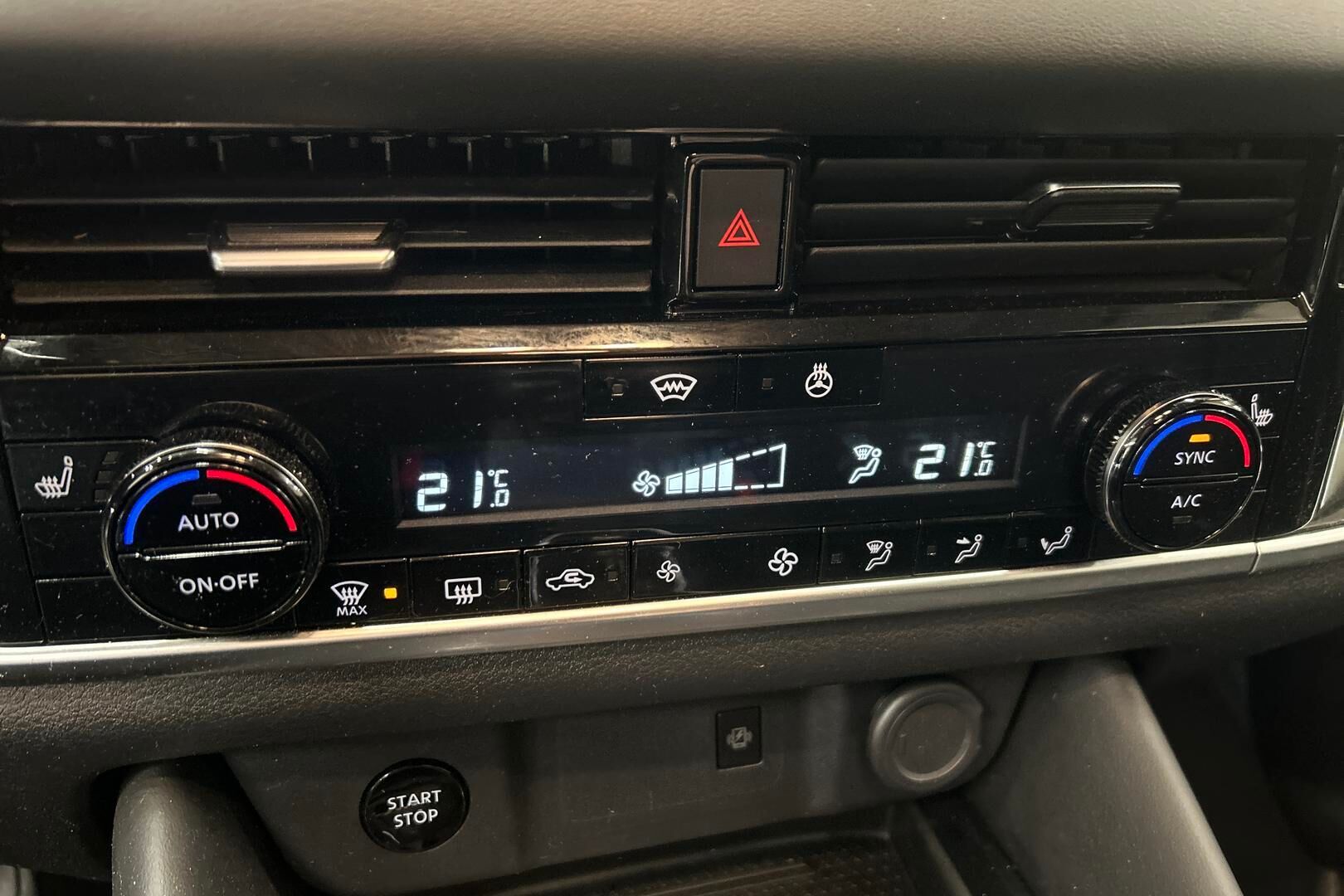 Nissan Qashqai iso kuva 20