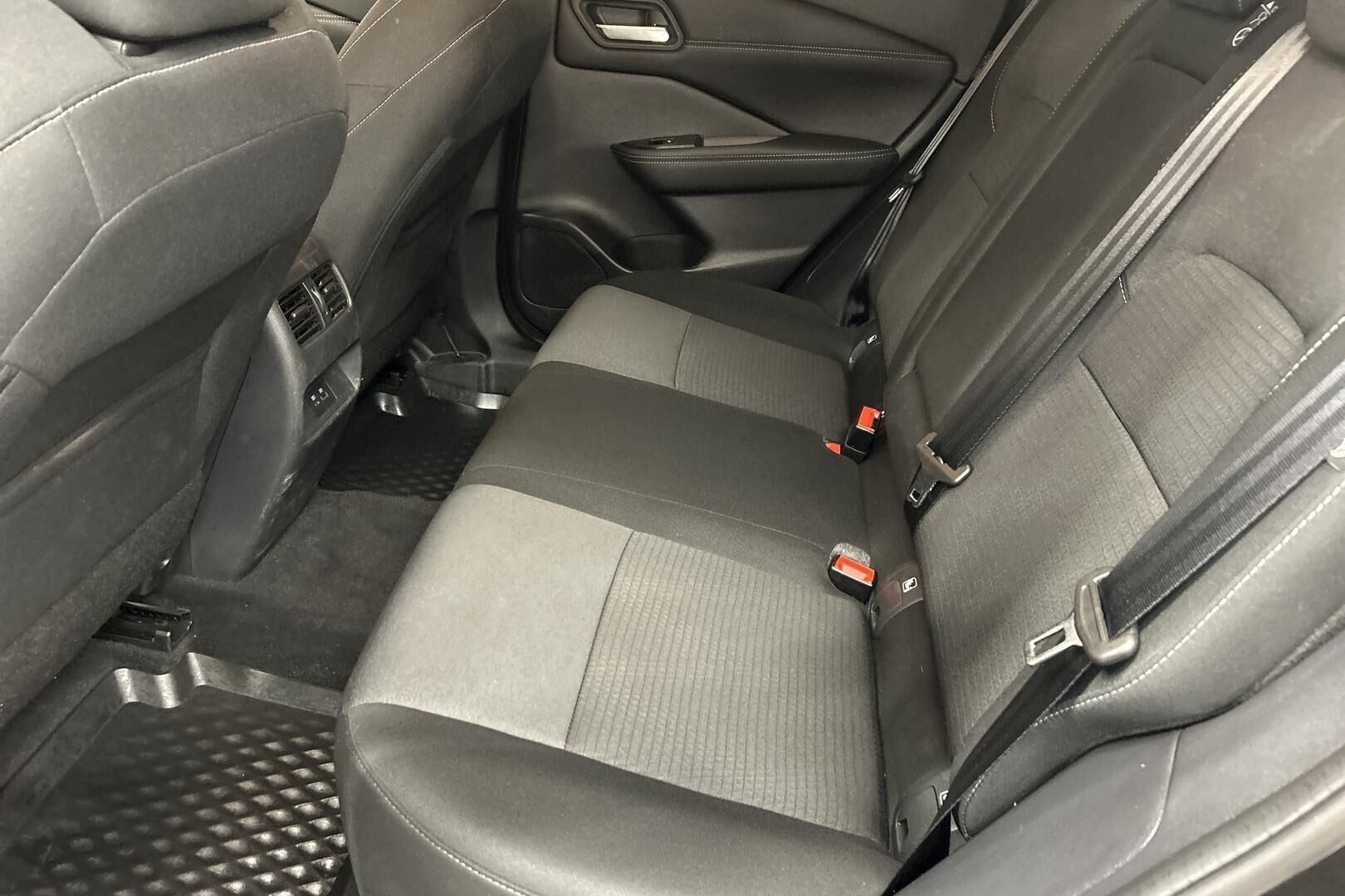Nissan Qashqai iso kuva 9