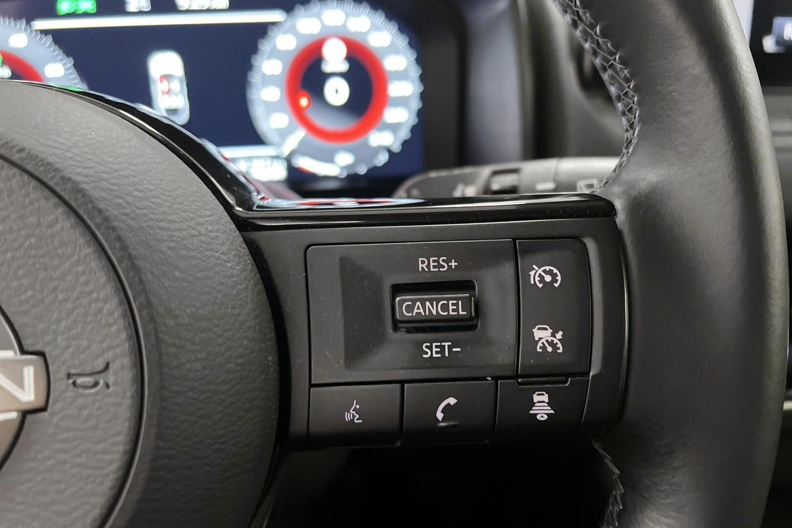 Nissan Qashqai iso kuva 21