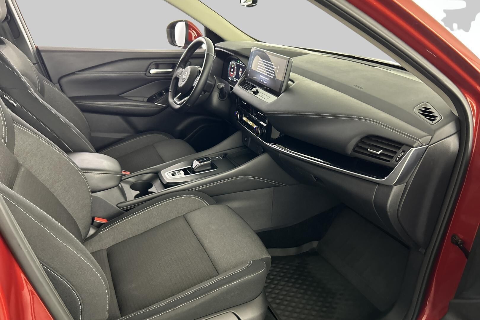 Nissan Qashqai iso kuva 11