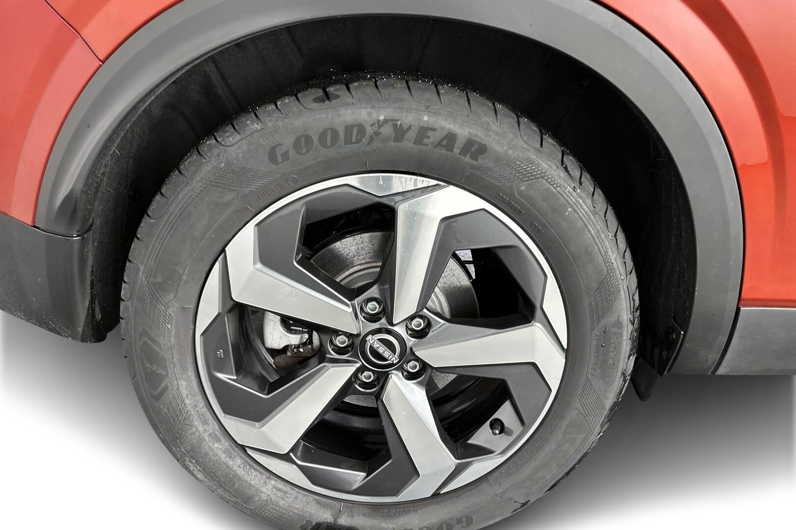 Nissan Qashqai iso kuva 12