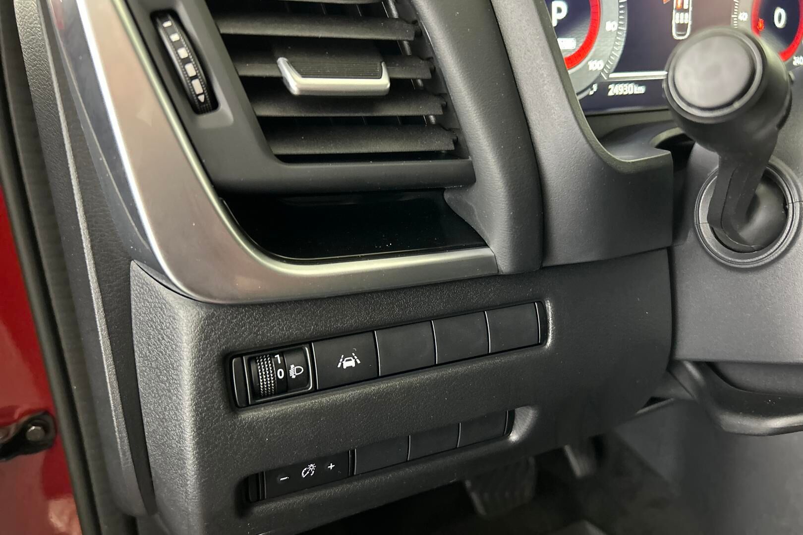 Nissan Qashqai iso kuva 14