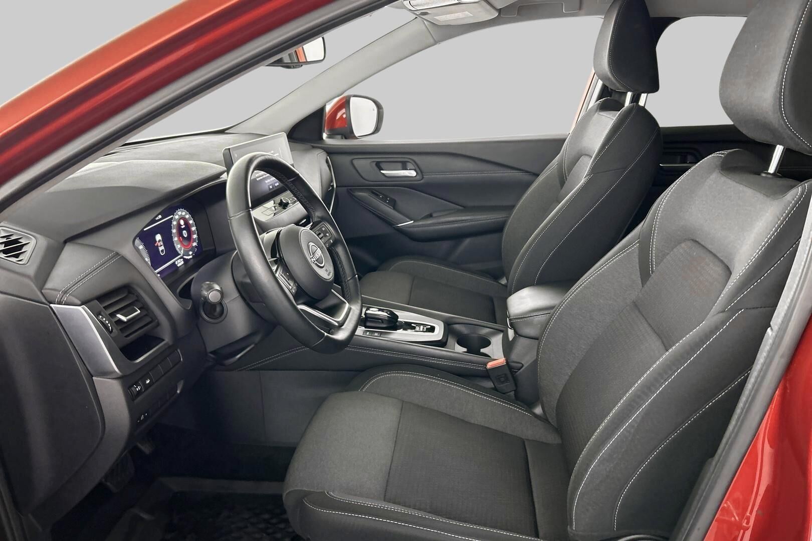 Nissan Qashqai iso kuva 8