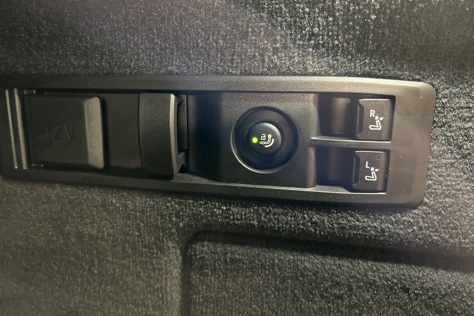 BMW iX iso kuva 7