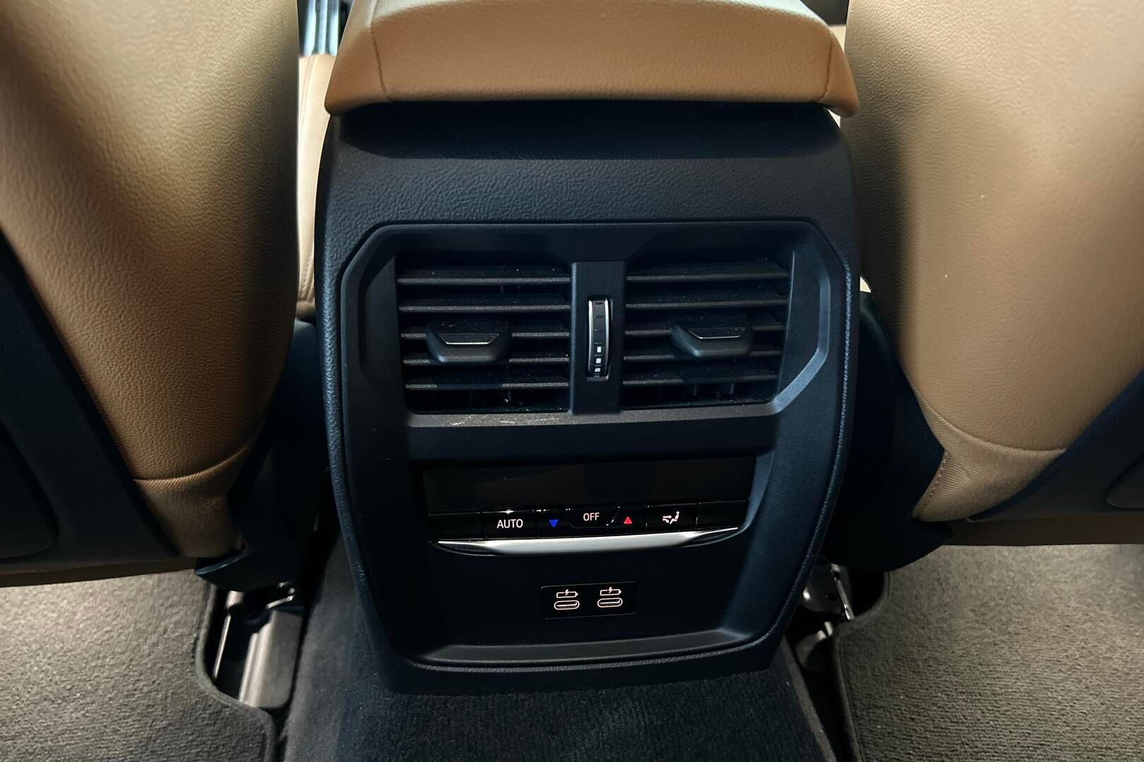 BMW i4 M50 iso kuva 24