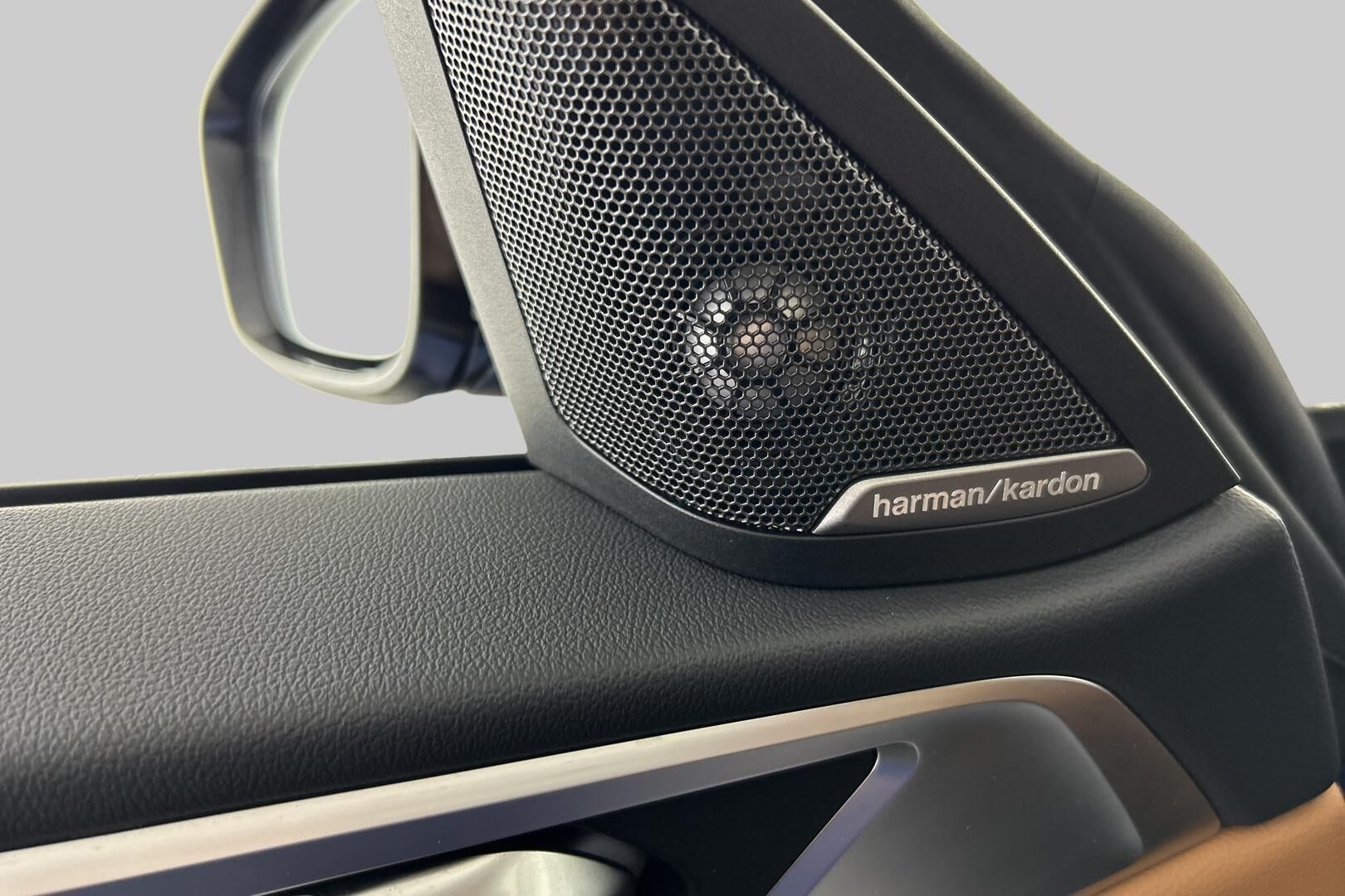 BMW i4 M50 iso kuva 26