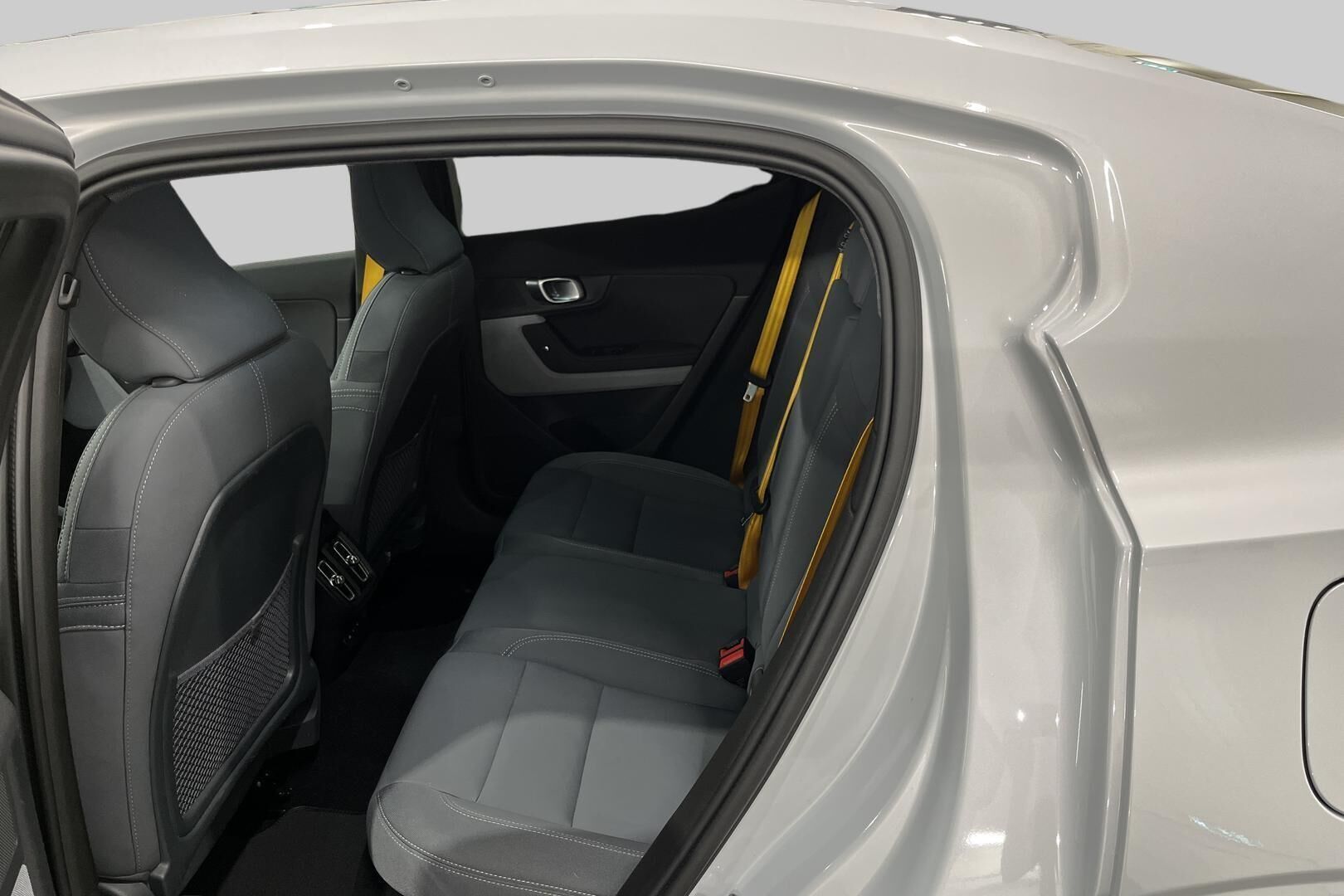 Polestar 2 iso kuva 14