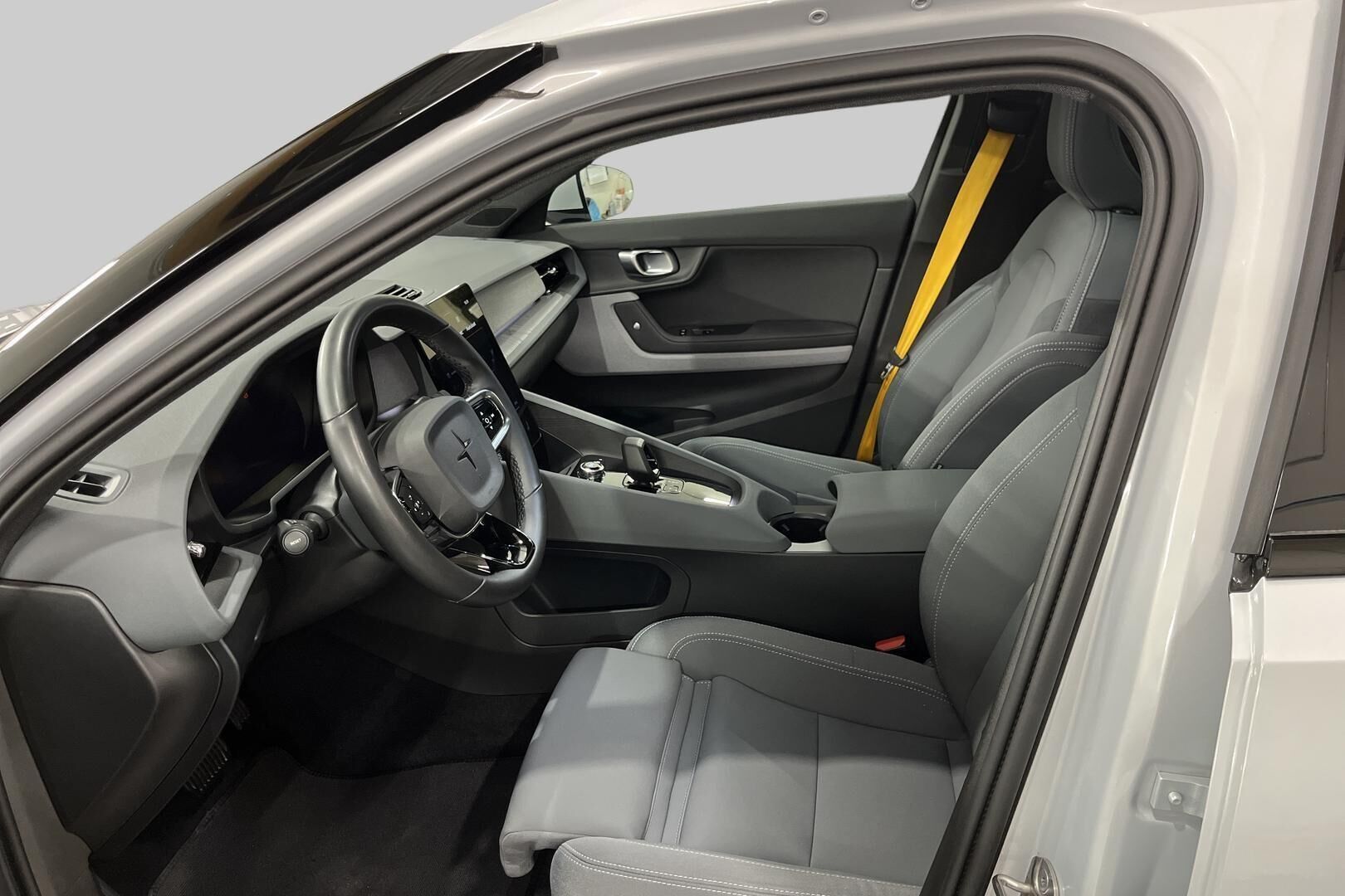 Polestar 2 iso kuva 13