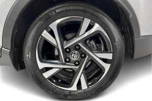 Toyota C-HR esikatselu 10