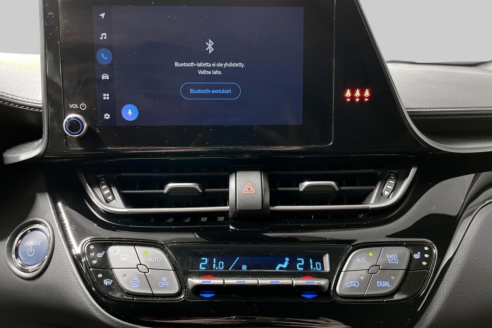 Toyota C-HR iso kuva 12