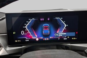 BMW i4 esikatselu 13