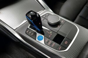 BMW i4 esikatselu 16