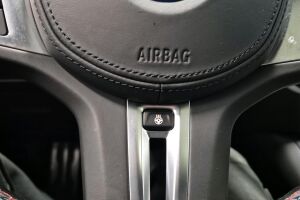 BMW i4 esikatselu 19