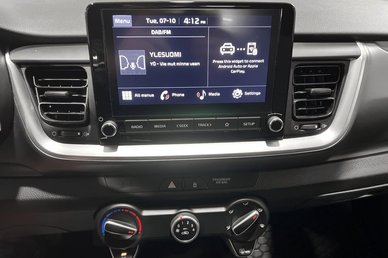 KIA Stonic iso kuva 18