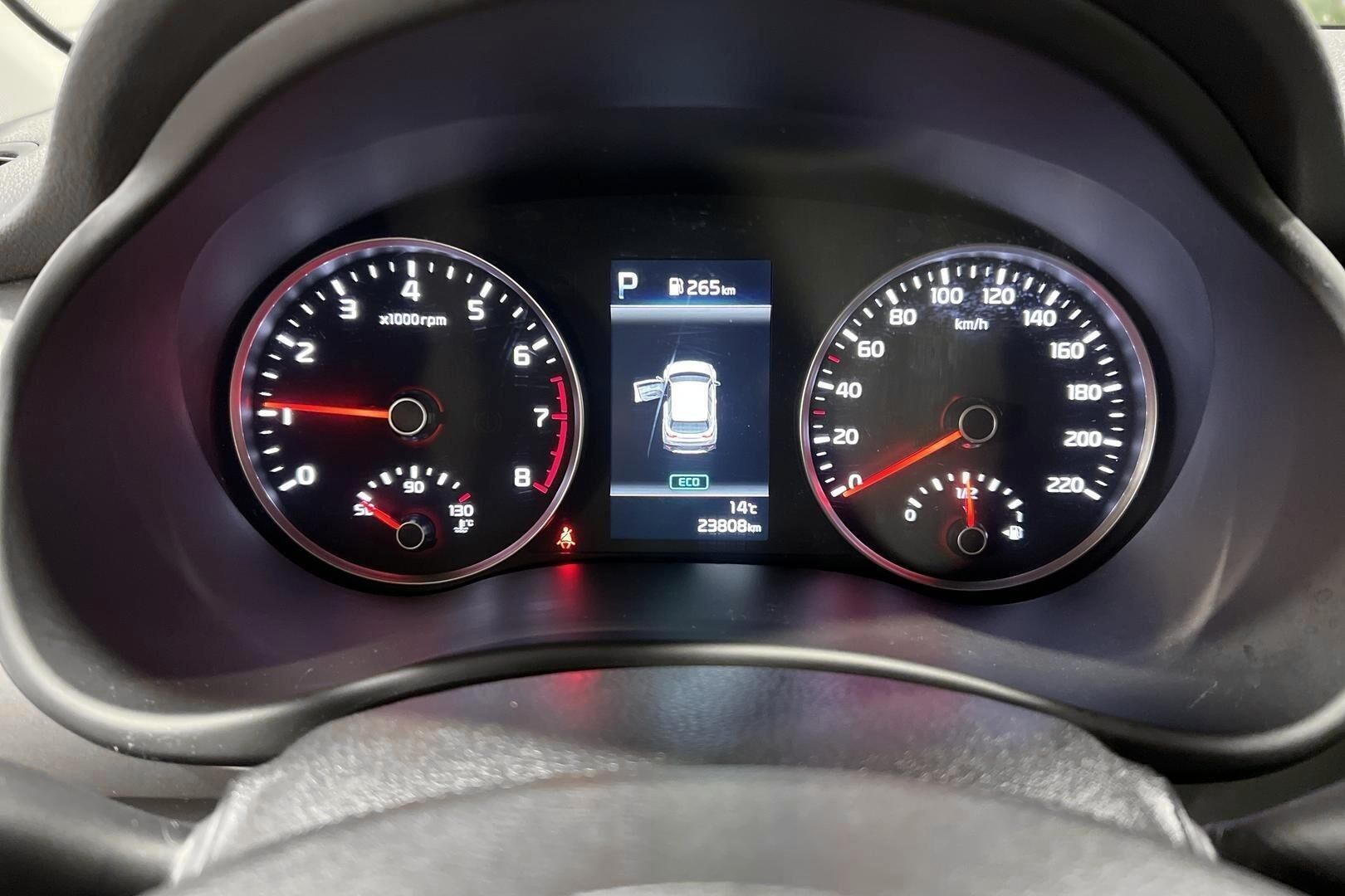 Kia Stonic iso kuva 14