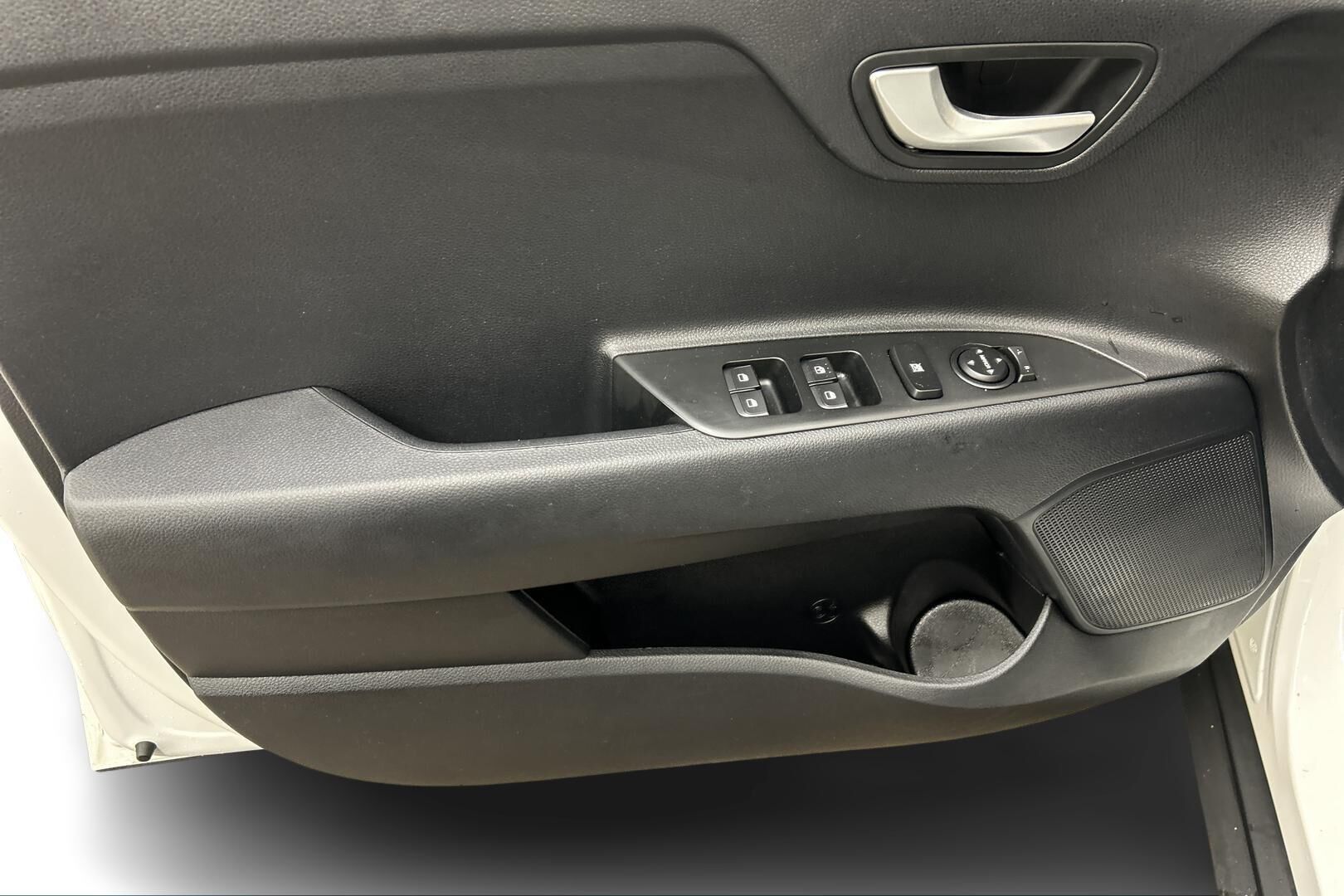 Kia Stonic iso kuva 13