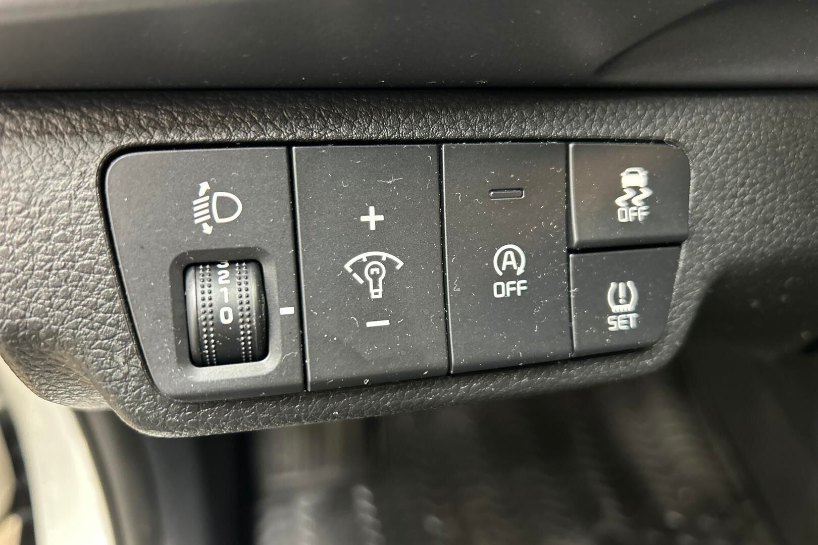 Kia Stonic iso kuva 14