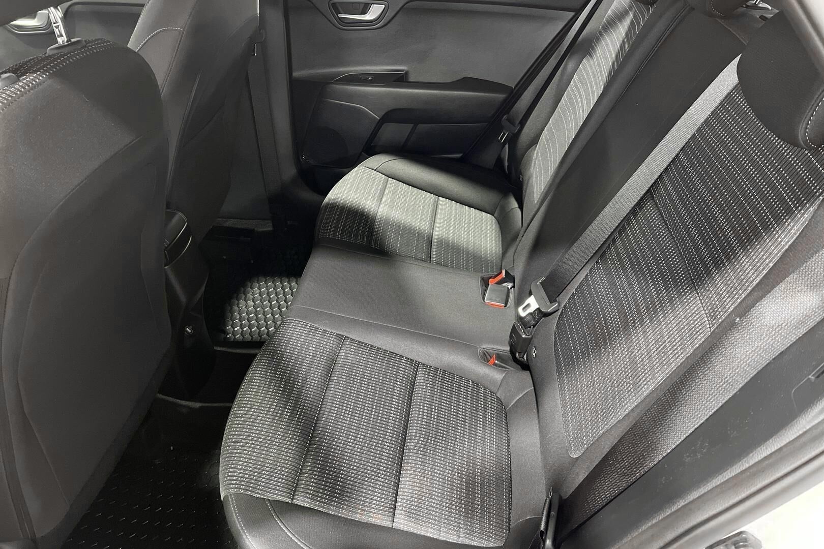 KIA Stonic iso kuva 10