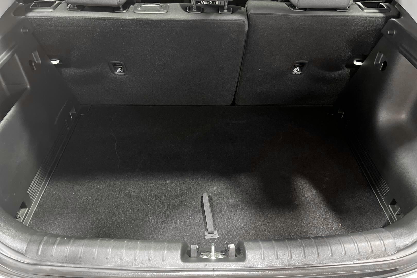 KIA Stonic iso kuva 12