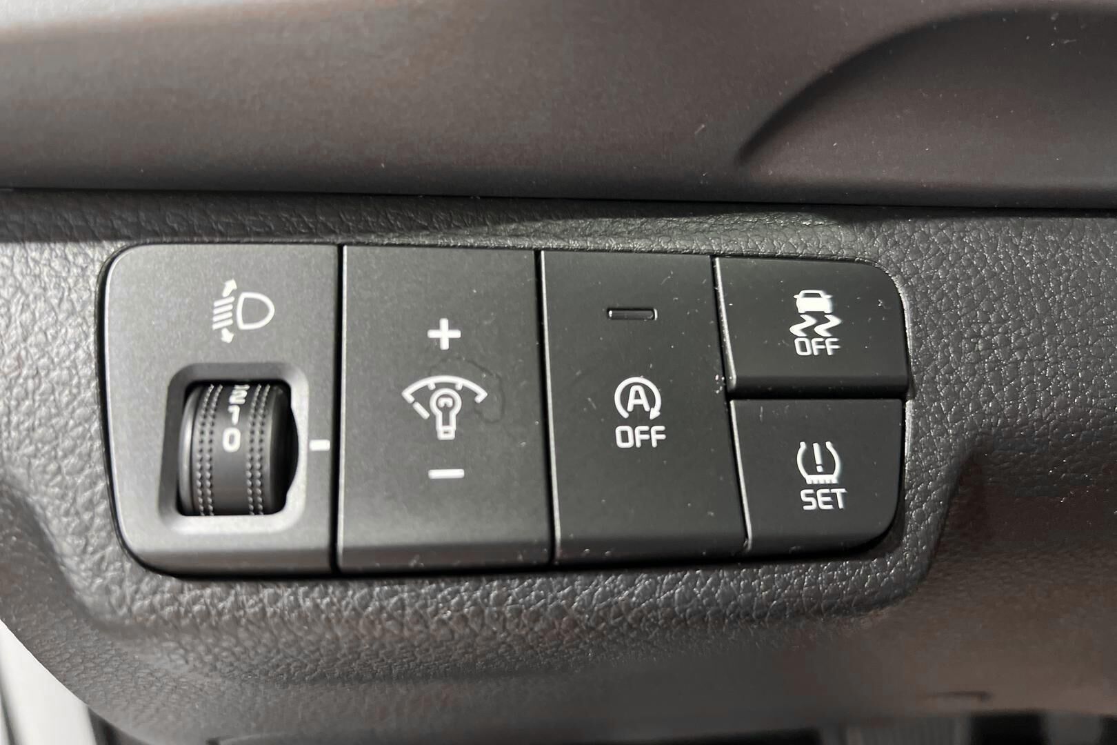 KIA Stonic iso kuva 14