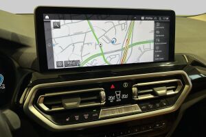 BMW X3 esikatselu 16