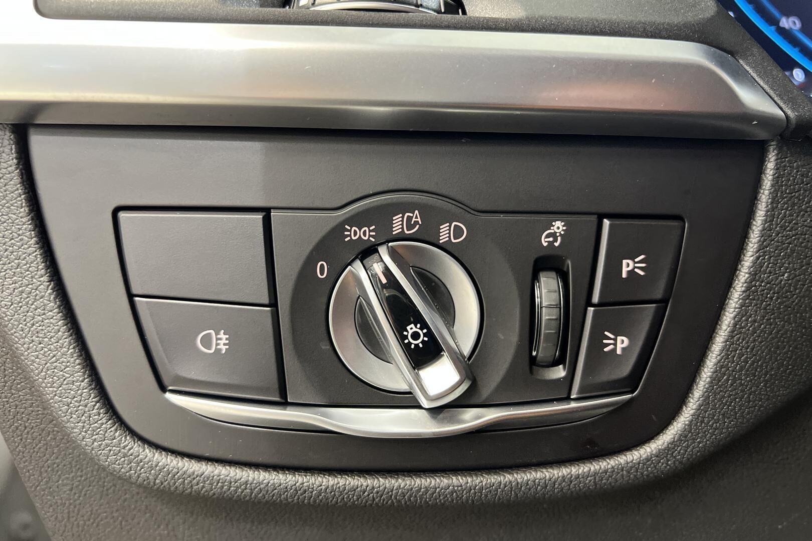 BMW X3 iso kuva 24