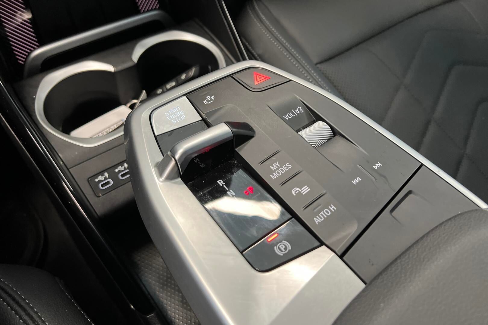 BMW X1 iso kuva 15