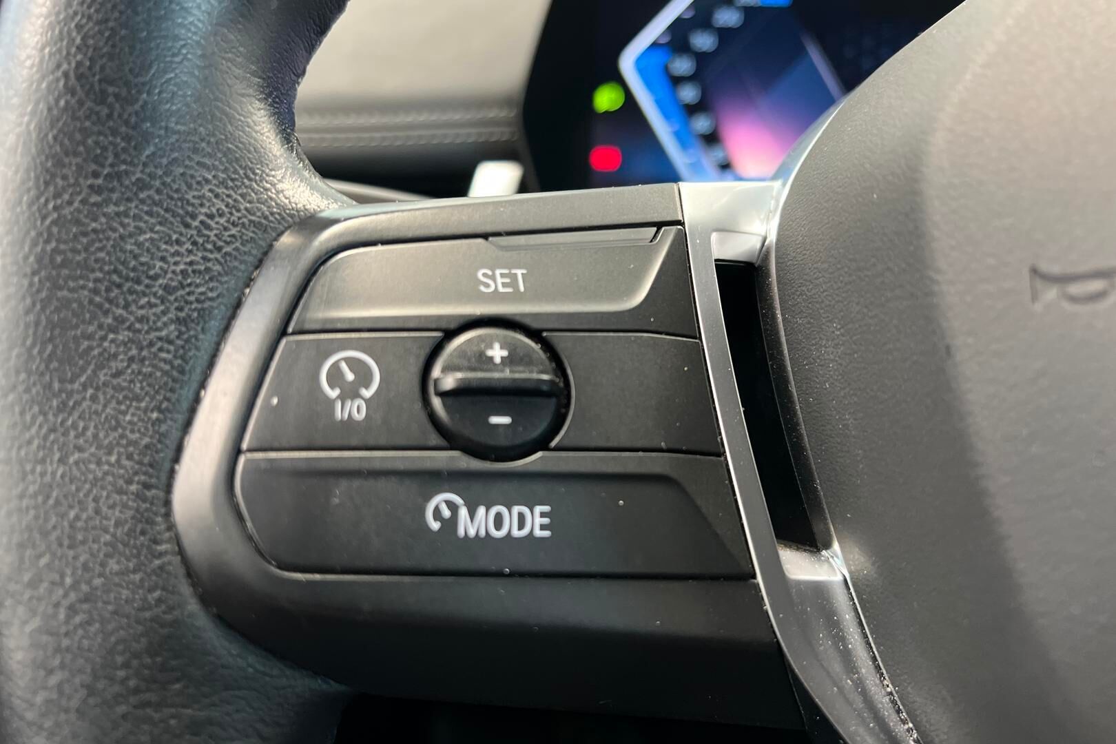BMW X1 iso kuva 17