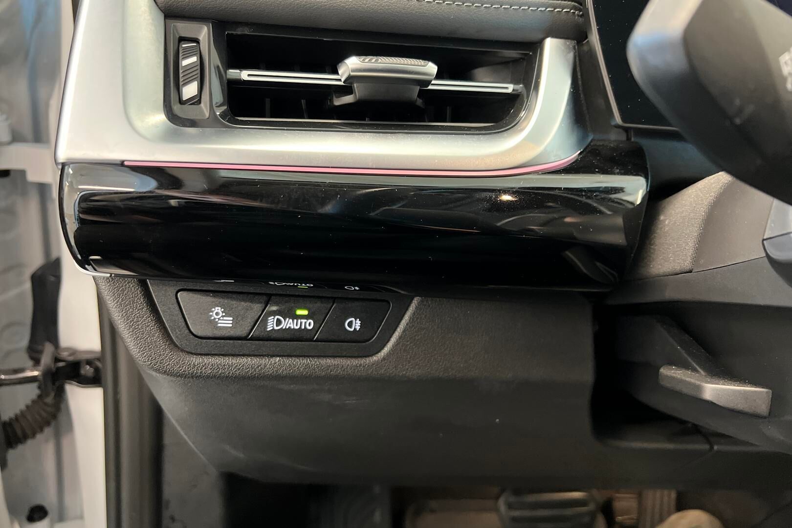 BMW X1 iso kuva 19